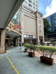 Burlington Square (D7), Retail #496308071